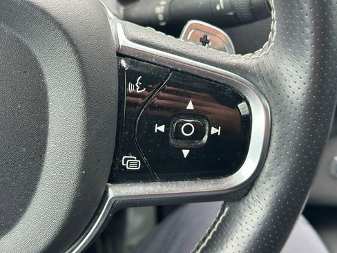 Used 2016 Volvo XC90 T5 R-Design w/ Vision Package image 8