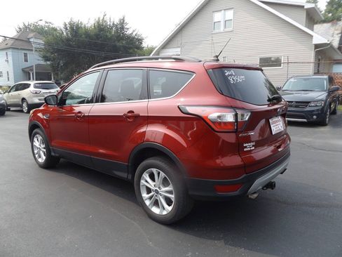 Used 2018 Ford Escape SE w/ SE Sync 3 Package AWD/4WD image 9
