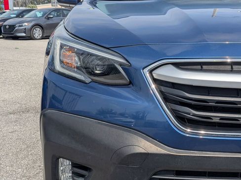 Used 2020 Subaru Outback Premium image 9