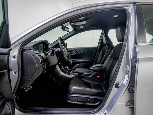 Used 2016 Honda Accord Sport image 20