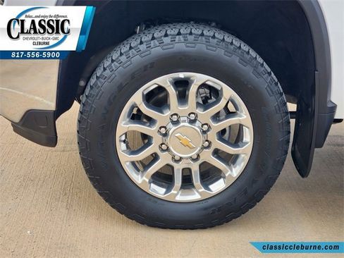 Used 2025 Chevrolet Silverado 2500 LTZ w/ LTZ Premium Package image 12