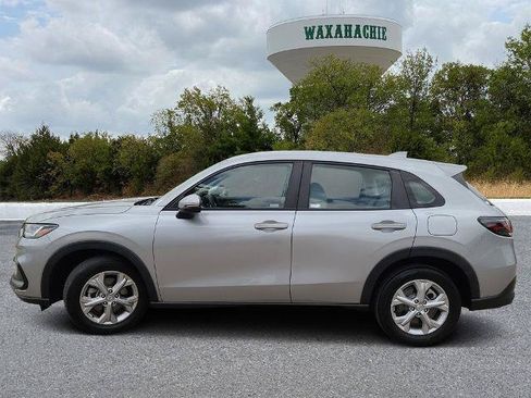 Used 2024 Honda HR-V LX image 3