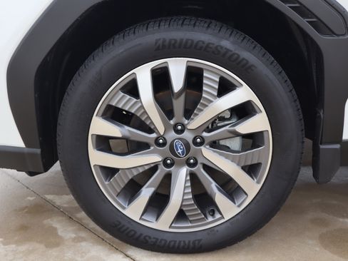 Used 2025 Subaru Forester Touring AWD/4WD image 30