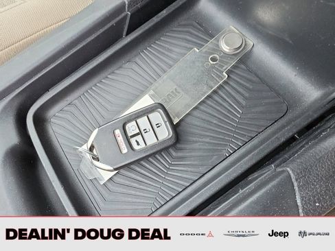 Used 2017 Honda CR-V EX image 28