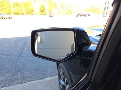 Used 2018 Chevrolet Tahoe LT w/ RST Edition image 20