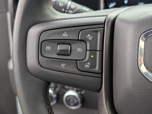 Used 2025 GMC Sierra 2500 AT4 w/ AT4 Premium Plus Package image 6