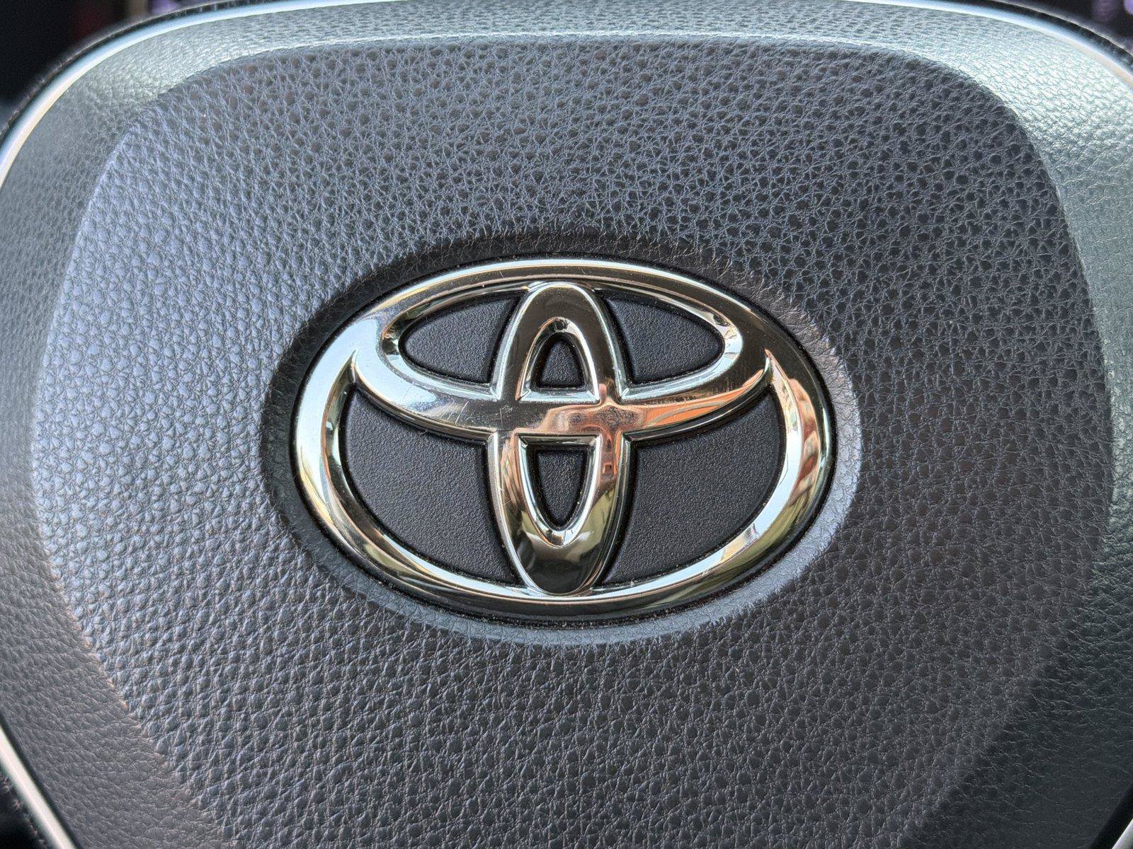 Used 2021 Toyota RAV4 XLE Premium FWD image 24