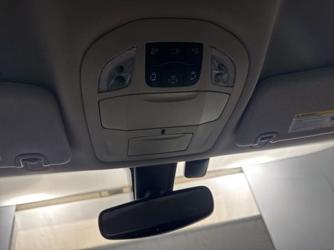 Used 2020 Chrysler Pacifica Touring image 24