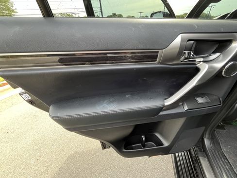 Used 2023 Lexus GX 460 Luxury w/ Accessory Package image 28