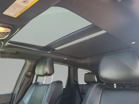 Used 2017 Jeep Grand Cherokee Limited w/ Luxury Group II image 21