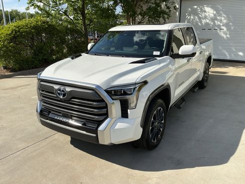 Used 2024 Toyota Tundra Limited image 5