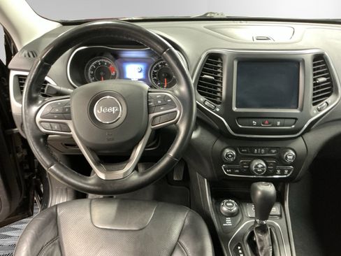 Used 2021 Jeep Cherokee Latitude Lux w/ Comfort/Convenience Group image 10