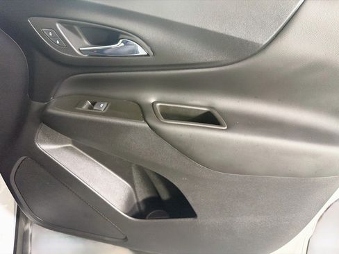 Used 2022 Chevrolet Equinox LT FWD image 31