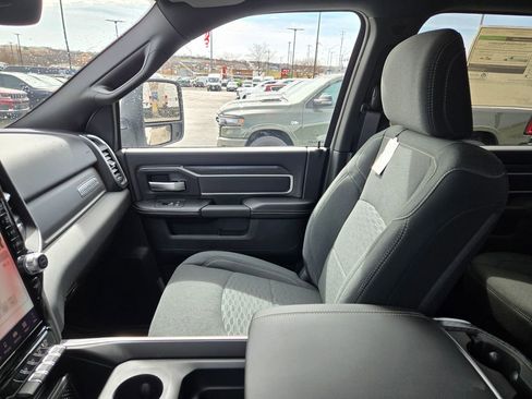 New 2026 RAM 2500 Big Horn AWD/4WD image 24