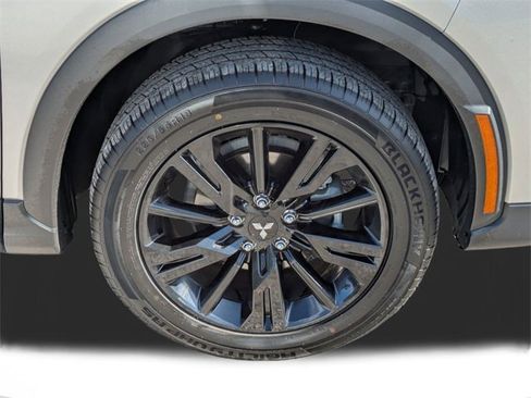Used 2024 Mitsubishi Eclipse Cross LE image 11