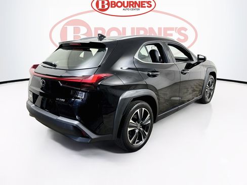 Used 2021 Lexus UX 200 w/ Accessory Package (Z2) FWD image 8
