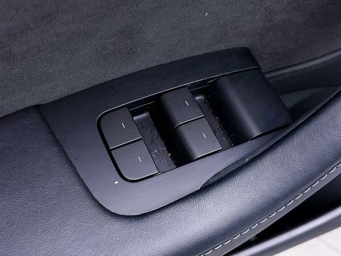 Used 2023 Tesla Model 3 Standard Range image 15