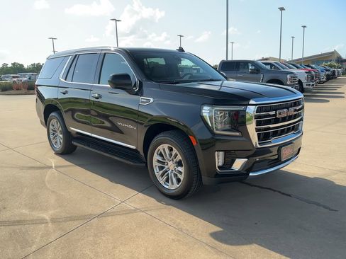 Used 2021 GMC Yukon SLT image 2