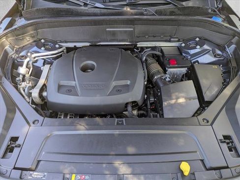 Used 2022 Volvo XC90 T6 Momentum w/ Advanced Package image 25