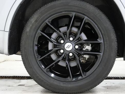 Used 2025 Dodge Durango GT AWD/4WD image 9
