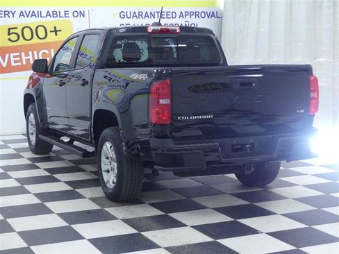 Used 2022 Chevrolet Colorado LT w/ LT Convenience Package AWD/4WD image 5