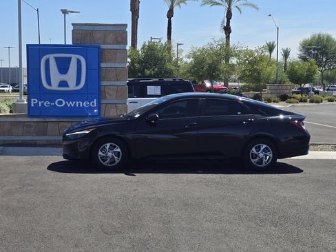 Used 2021 Hyundai Elantra SE w/ Cargo Package FWD image 7