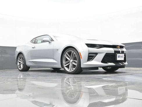 Used 2018 Chevrolet Camaro SS RWD image 47