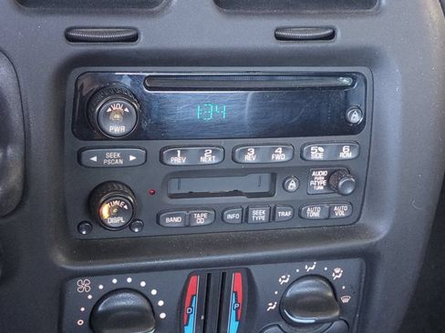 Used 2005 Chevrolet Monte Carlo SS w/ Preferred Equipment Group FWD image 26