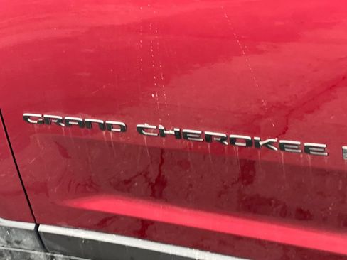 New 2026 Jeep Grand Cherokee Altitude image 7