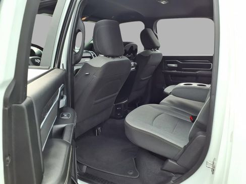 Used 2024 RAM 2500 Big Horn AWD/4WD image 24