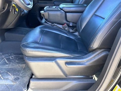 Used 2021 Chevrolet Silverado 2500 Custom w/ Custom Value Package image 16