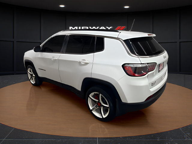 Used 2022 Jeep Compass Latitude AWD/4WD image 3