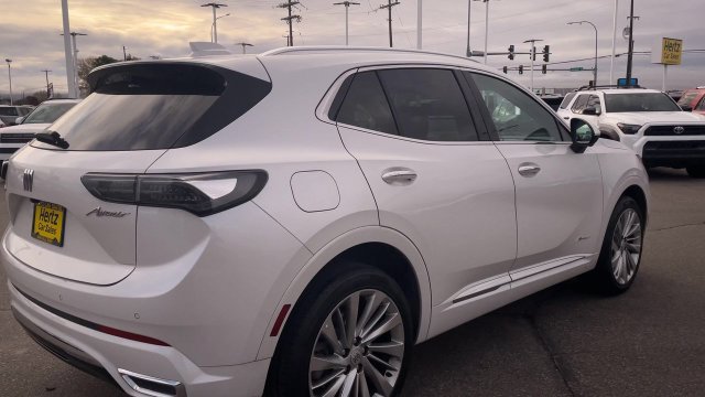 Used 2024 Buick Envision Avenir AWD/4WD image 9