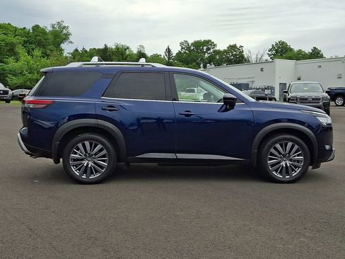Certified 2023 Nissan Pathfinder SL w/ SL Premium Package AWD/4WD image 7