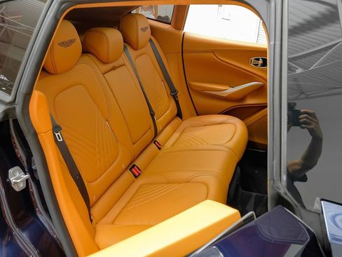 Used 2021 Aston Martin DBX image 29