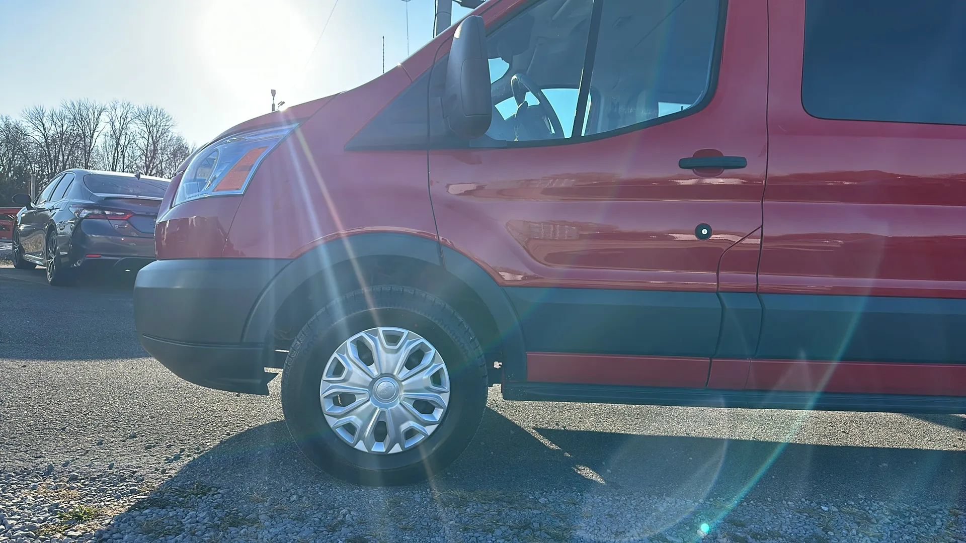 Used 2015 Ford Transit 350 XLT RWD image 7