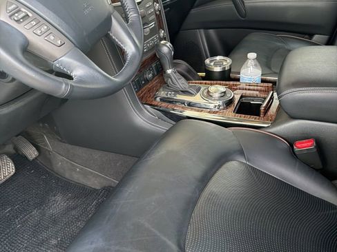 Used 2018 Nissan Armada SL w/ Premium Package image 2