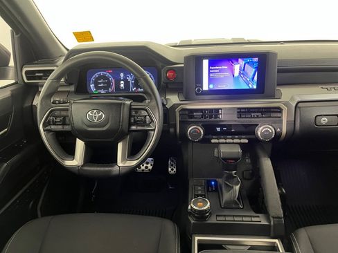 Used 2024 Toyota Tacoma TRD Sport image 35