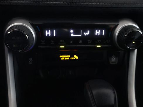 Used 2022 Toyota RAV4 XLE FWD image 23