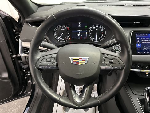 Used 2023 Cadillac XT4 Premium Luxury image 28