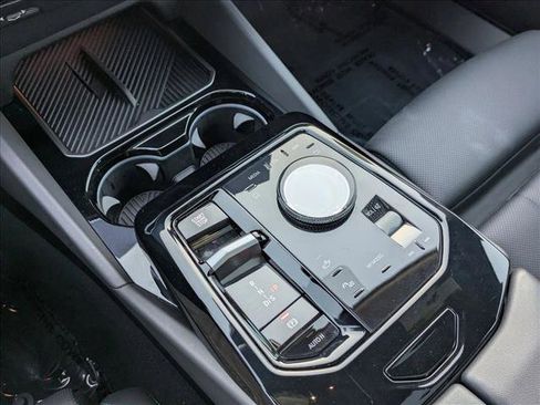 Used 2024 BMW 530i w/ Convenience Package image 12