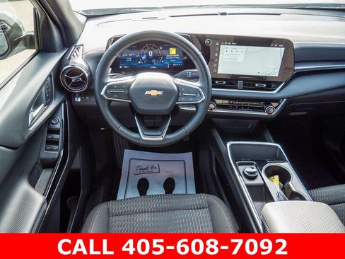 Used 2026 Chevrolet Equinox LT FWD image 26