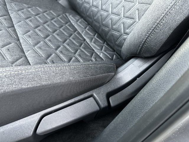 New 2026 Nissan Kicks SV w/ SV Premium Package FWD image 17