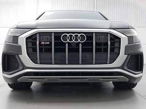 Used 2023 Audi SQ8 Prestige AWD/4WD image 10