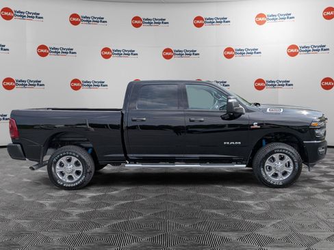 New 2026 RAM 2500 Big Horn AWD/4WD image 4