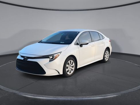 Used 2023 Toyota Corolla LE FWD image 4