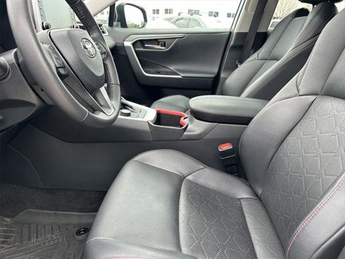 Certified 2022 Toyota RAV4 TRD Off-Road image 11
