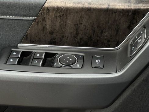 Used 2024 Ford F250 Lariat w/ Black Appearance Package image 26