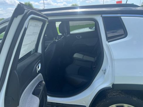 New 2025 Jeep Compass Latitude w/ Convenience Group image 31