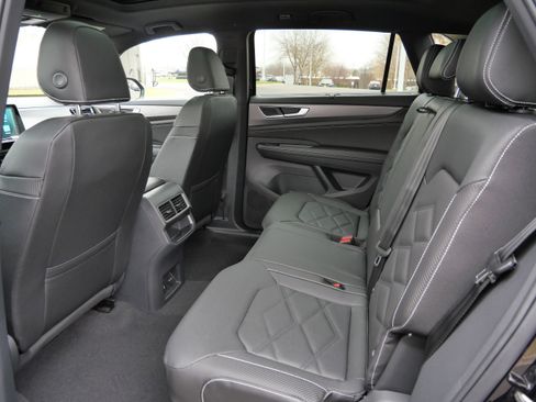 New 2026 Volkswagen Atlas Cross Sport SE image 7